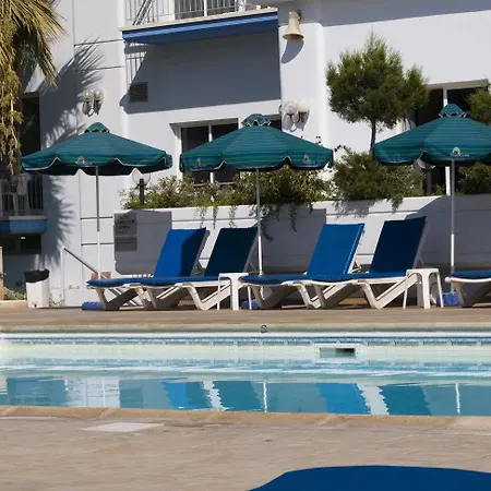 Blue Crane Apts Aparthotel Limassol