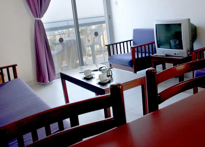 Апарт-отель Blue Crane Apts