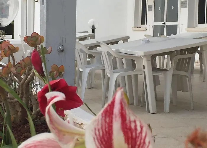 Апарт-отель Blue Crane Apts Лимасол