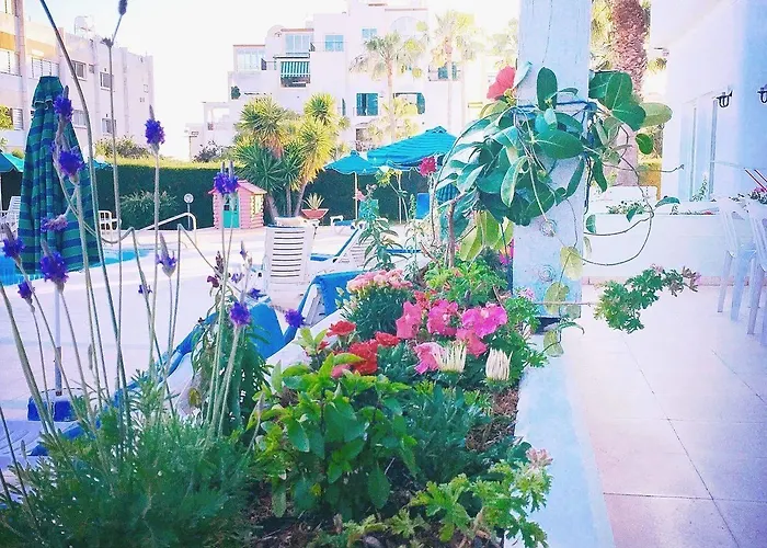 Blue Crane Apts 3* Limassol